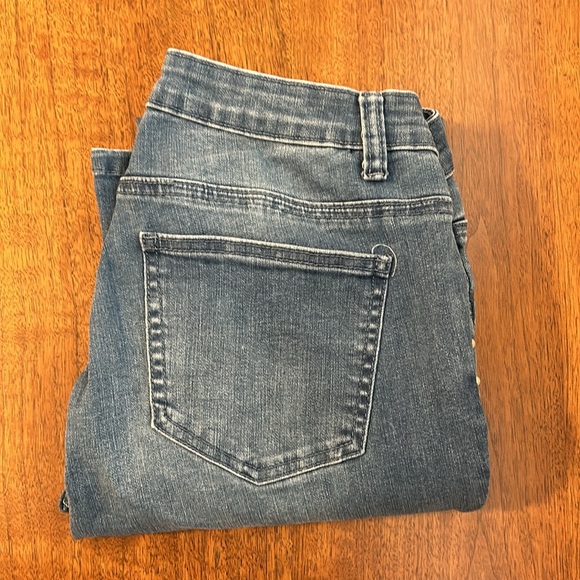 Reba Jeans with Netal Stud Detail at Pockets and Down Leg - Picture 8 of 8